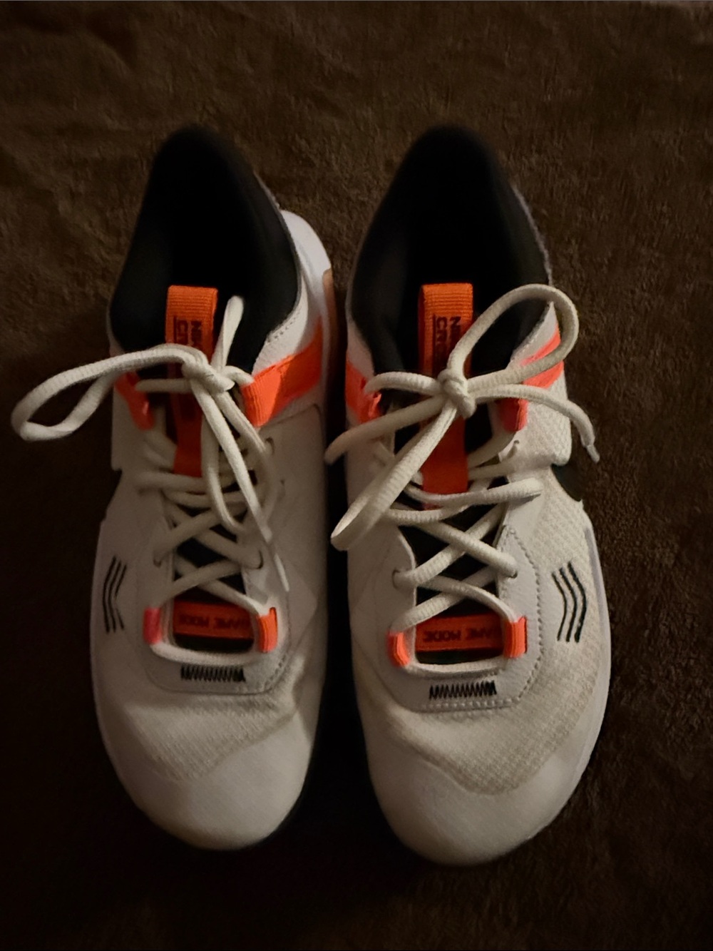 Nike Kids White & Orange Game Mode Sneakers size 5.5 Y - Picture 9 of 9